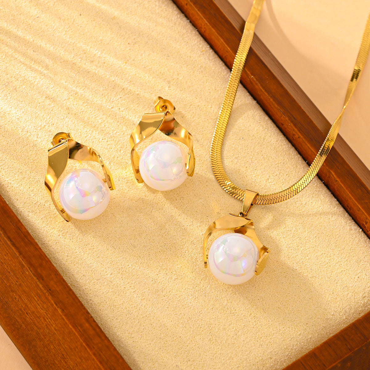 Fashion Lady Pearl Earings Set